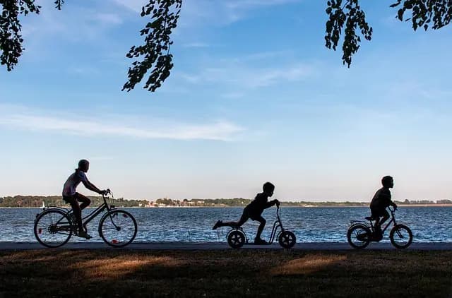 Top 10 Creative Family Bonding Activities for Every Season