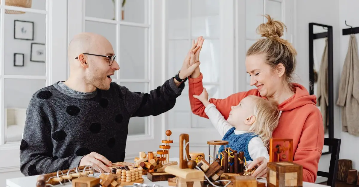 10 Creative Indoor Games for Family Fun and Bonding