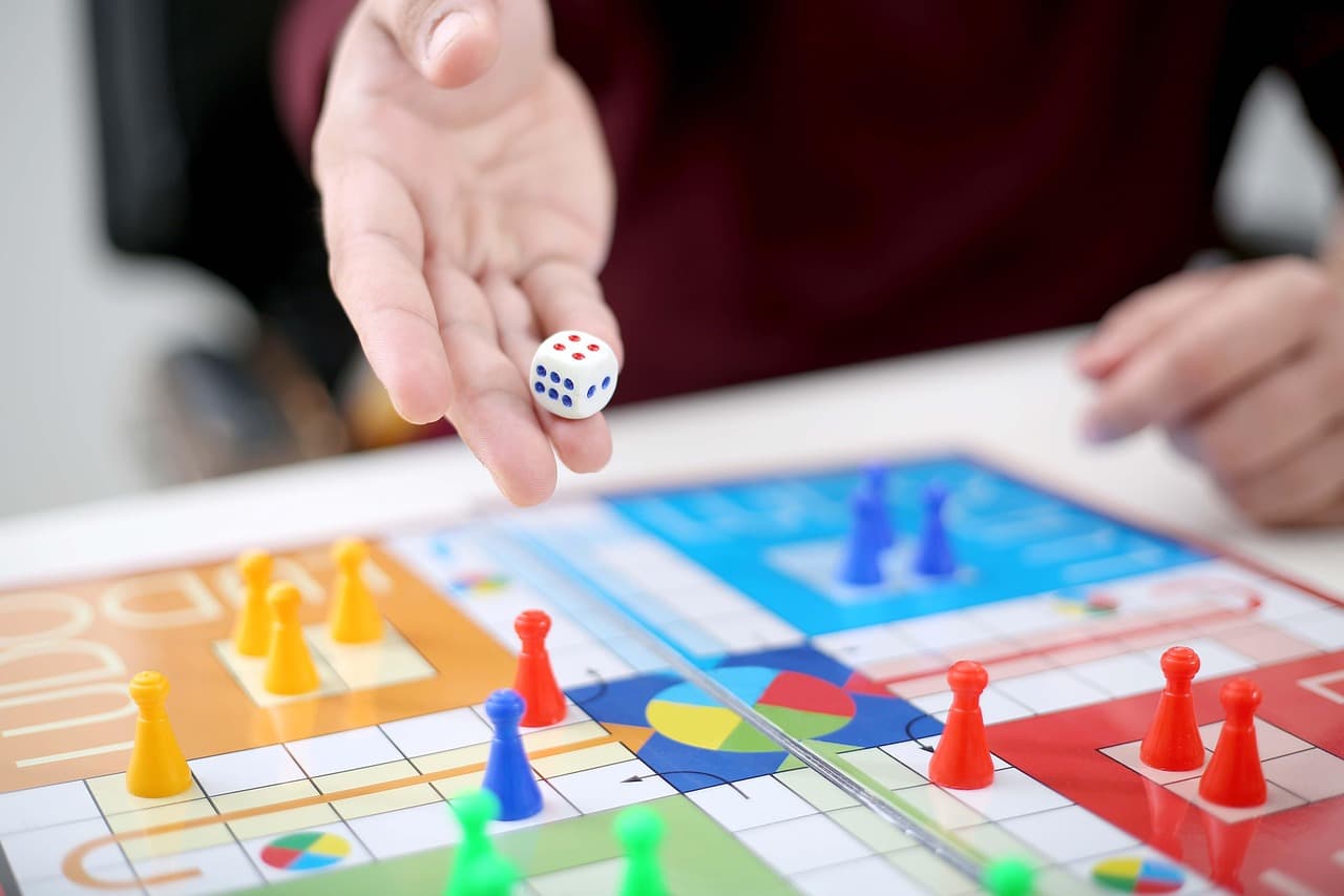 10 Creative Strategies for Organizing Family Game Nights